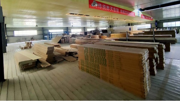 竹木纖維集成墻板在發(fā)展過(guò)程中會(huì)受到一些不可預(yù)估阻力